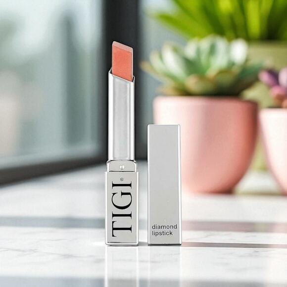 Tigi New Diamond Lipstick in Happiness full size 4 g - Picture 4 of 4